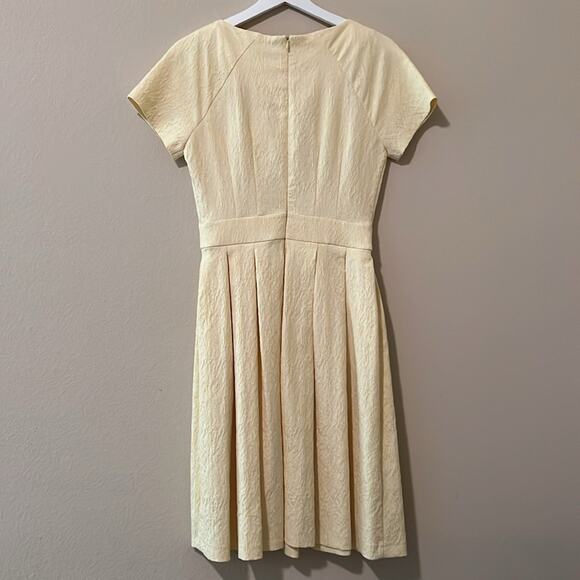 Tailored Pleated Midi Dress with Knot Detail - Picture 6 of 9